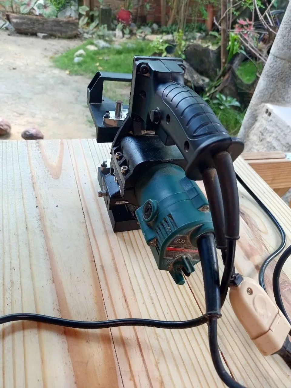 Tools433926338102568960