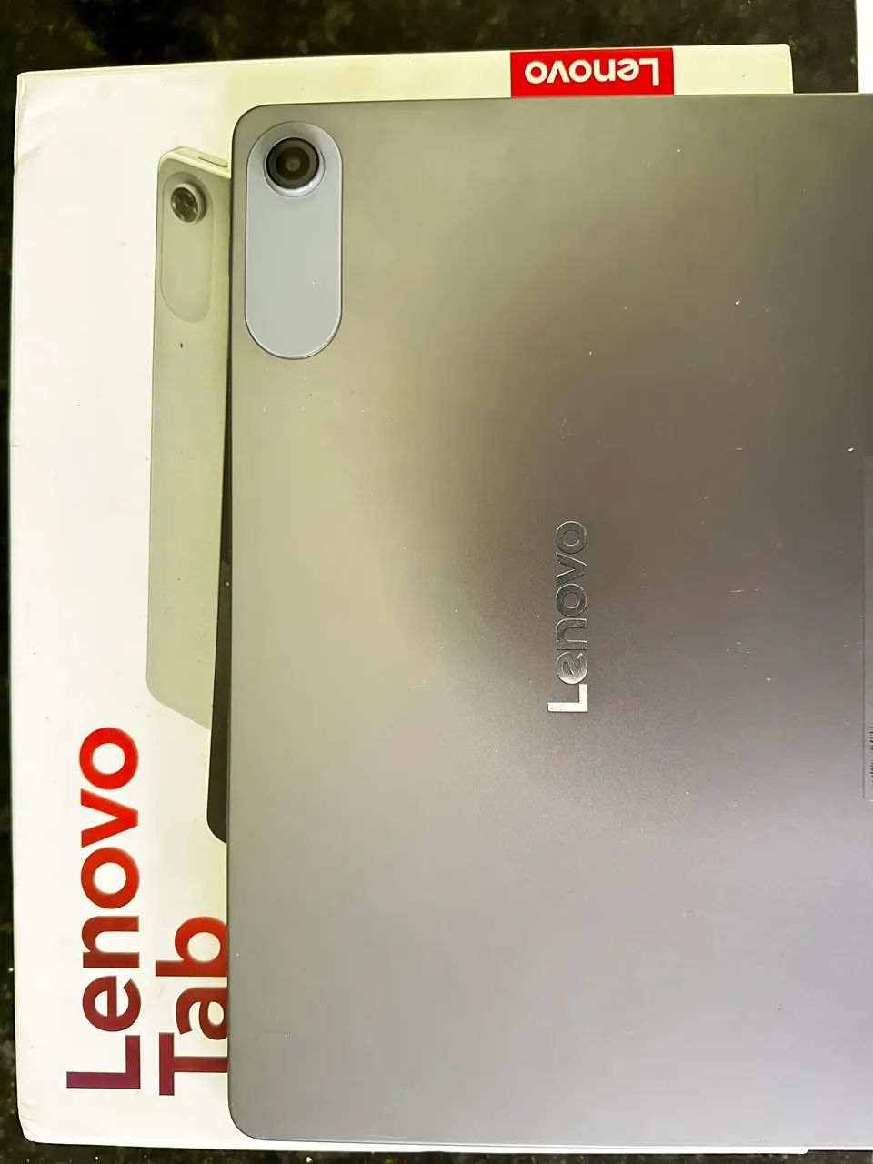 Vendo tablet Lenovo semi novo 