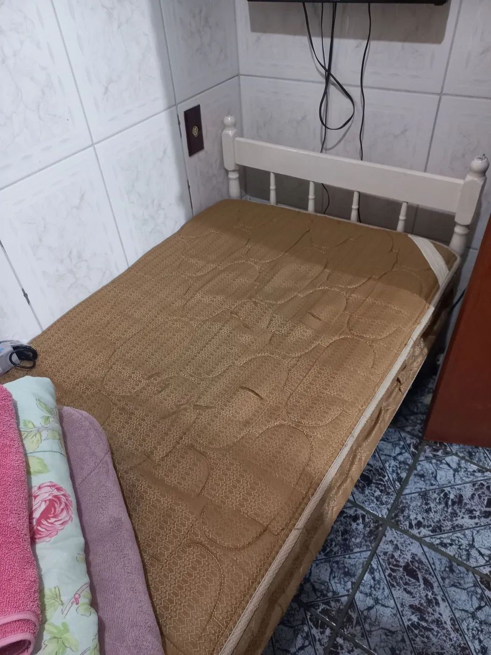 Cama de solteiro + colchão  - Foto 3