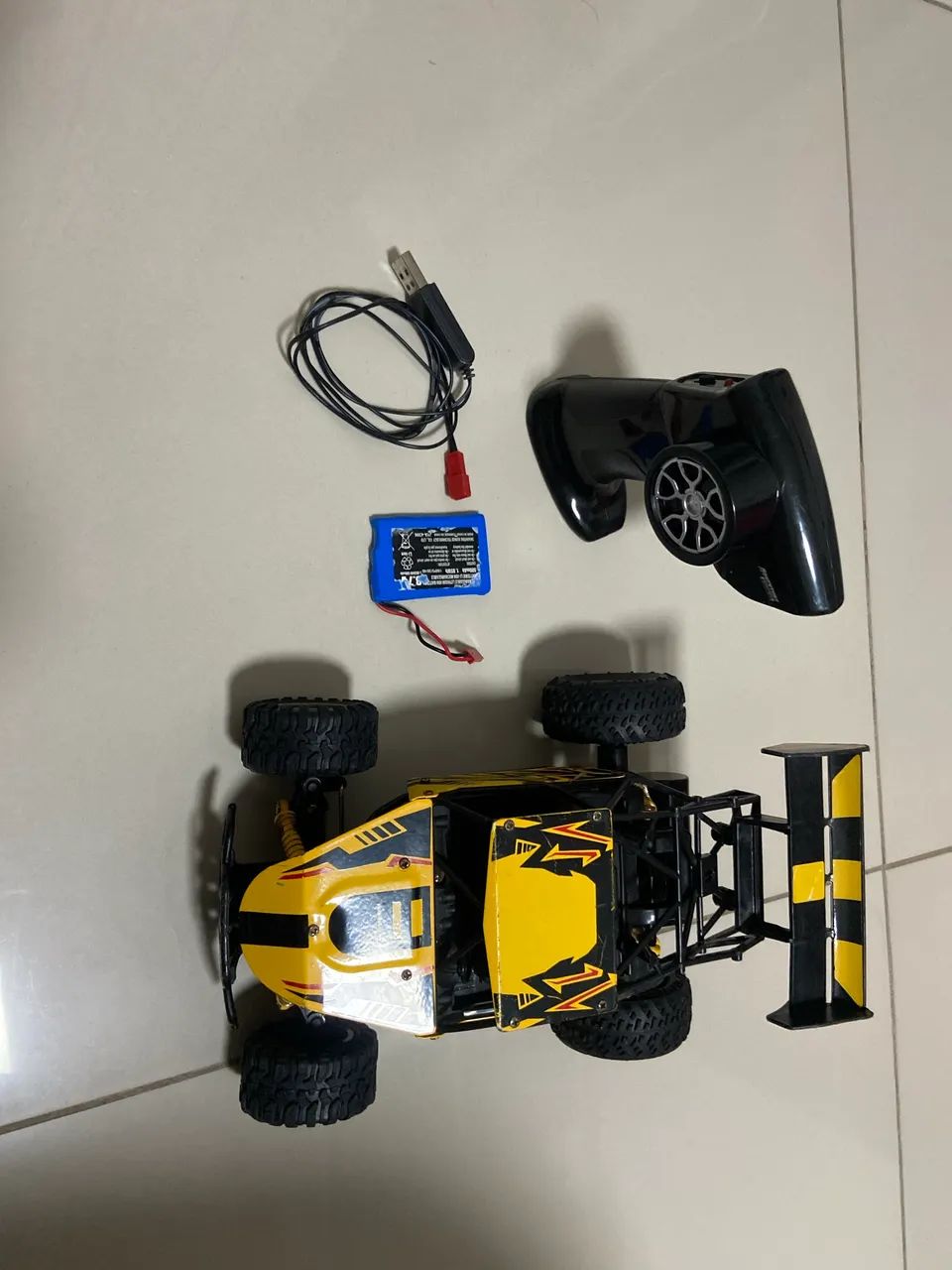 Carrinho de controle remoto