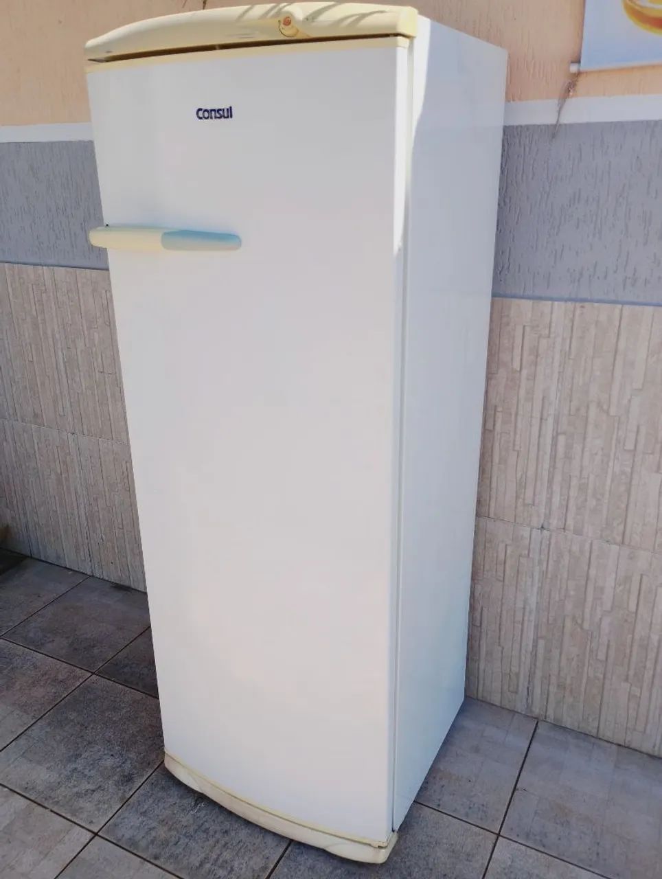 Geladeira Consul, funcionando bem 