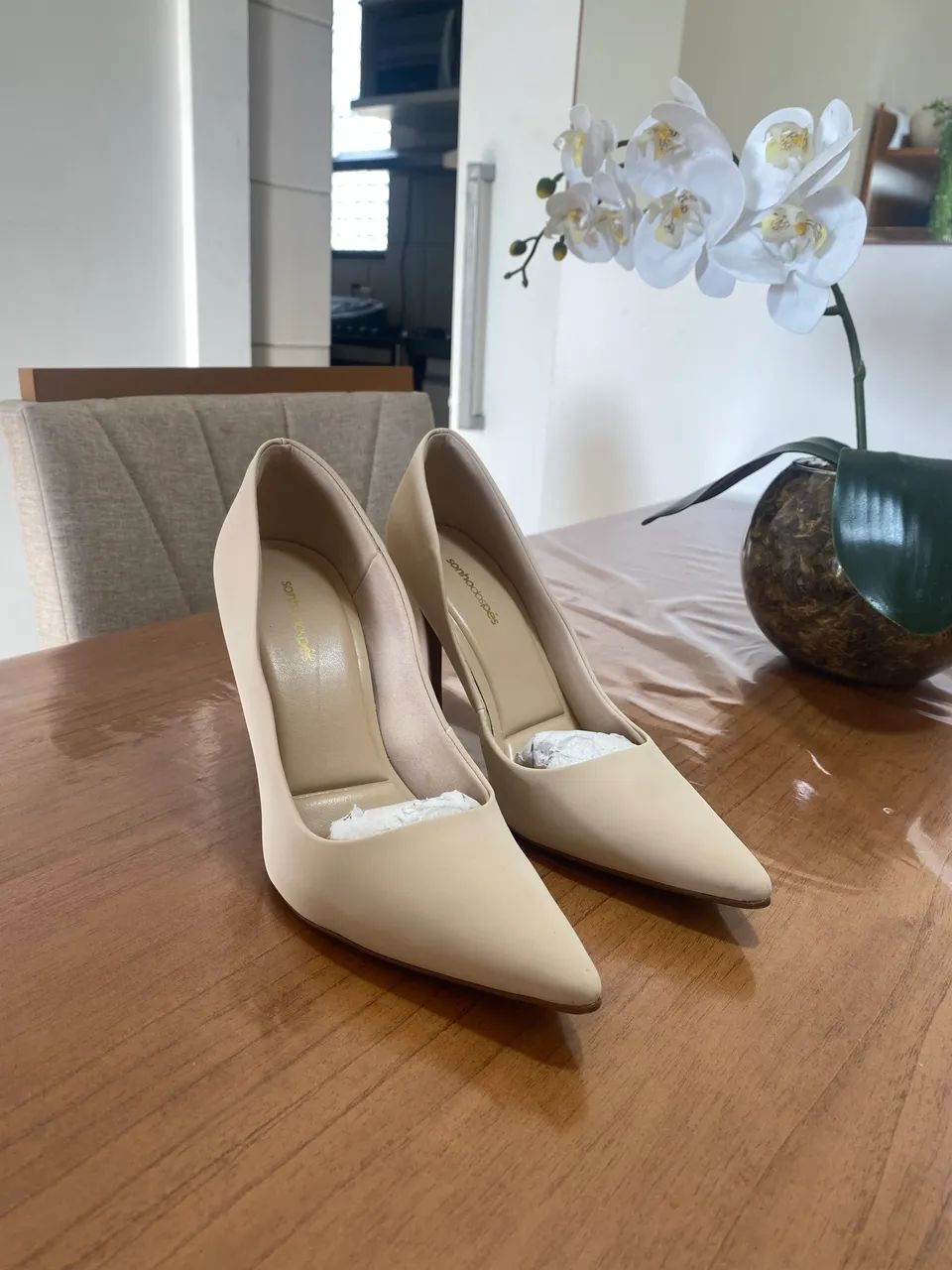 Scarpin cor  off white salto 10 cm - Foto 5