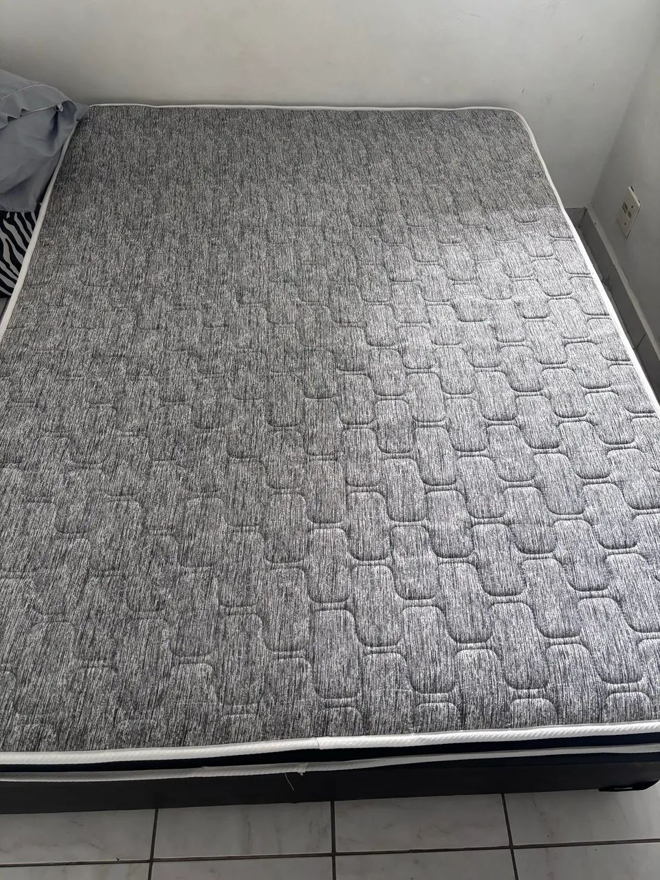 Cama casal + colchão 