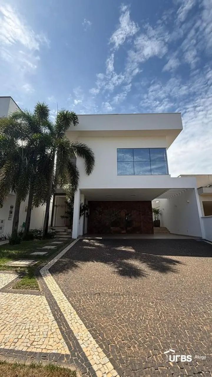 Sobrado em Condomínio