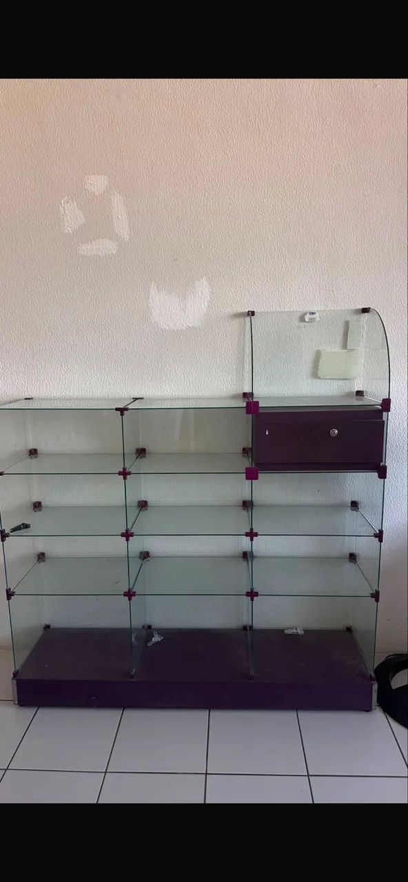 Balcão vitrine de vidro 