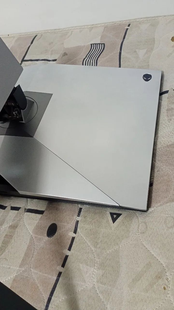 Vendo monitor Alienware 240hz  - Foto 6