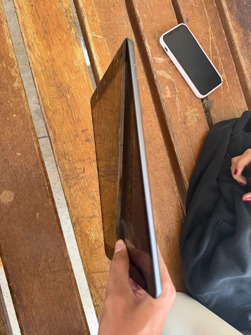 IPAD 9° GERAÇÃO 64gb perfeito estado (sem arranhões) - Foto 3