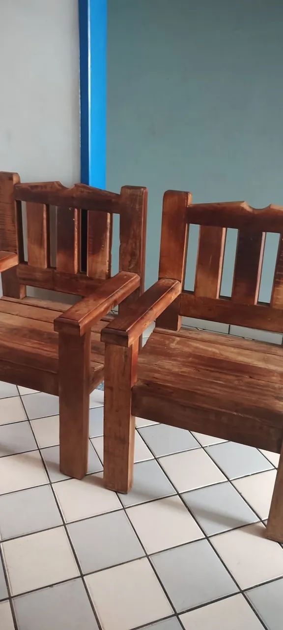 Poltronas Madeiras de Demolição  - Foto 3