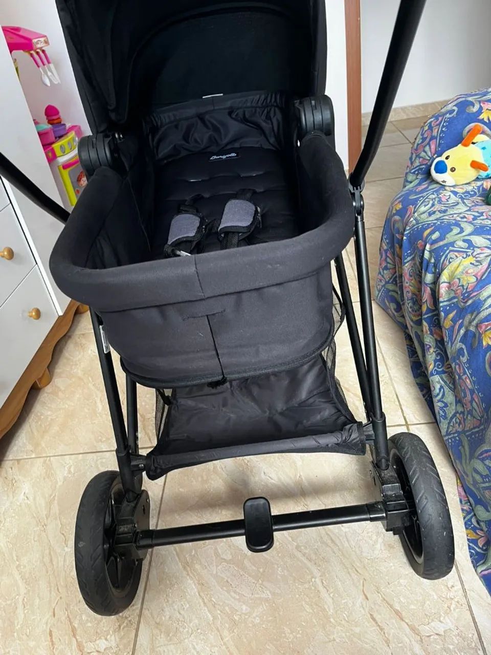 Carrinho de bebê, (banco não retrátil)