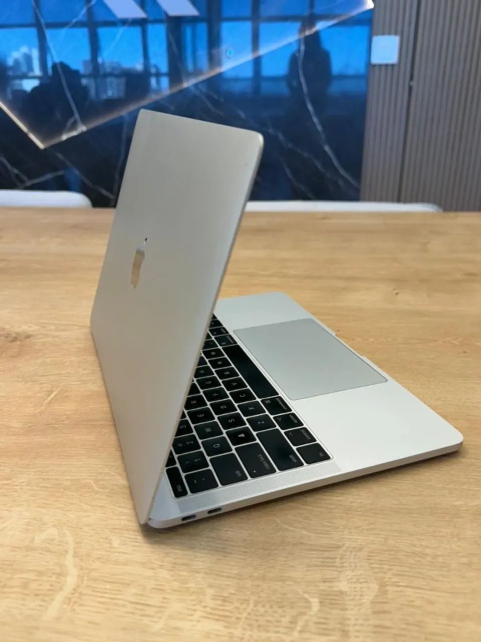 MacBook Pro 2017 13" i5 8gb 120gb - Foto 2
