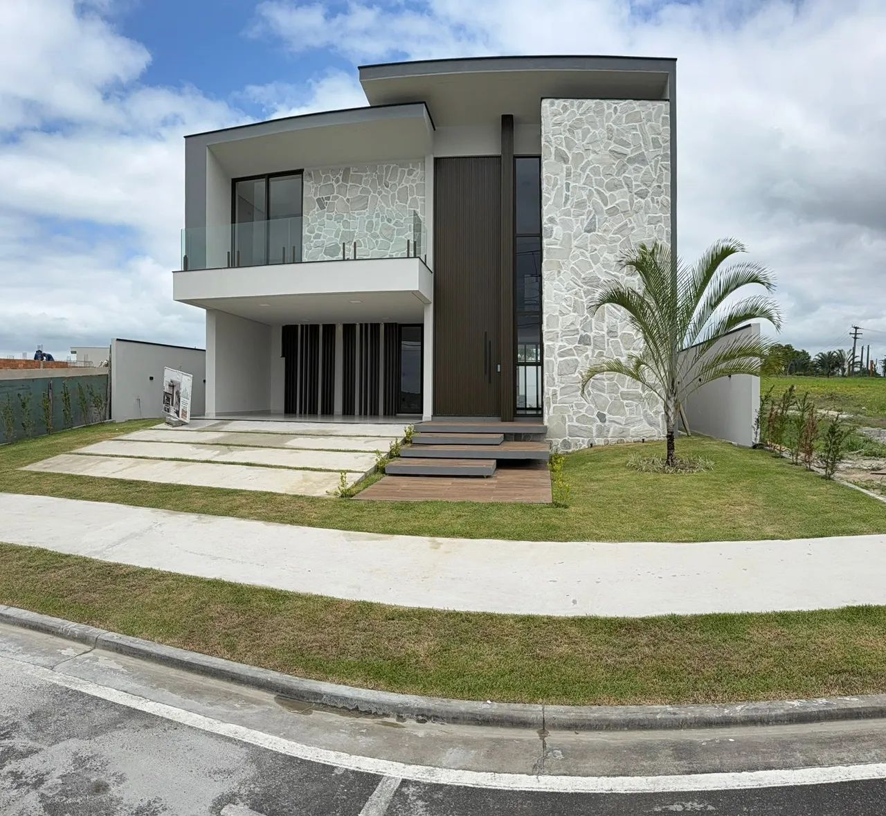 Vendo duplex de 4 suites com piscina no Alphaville 