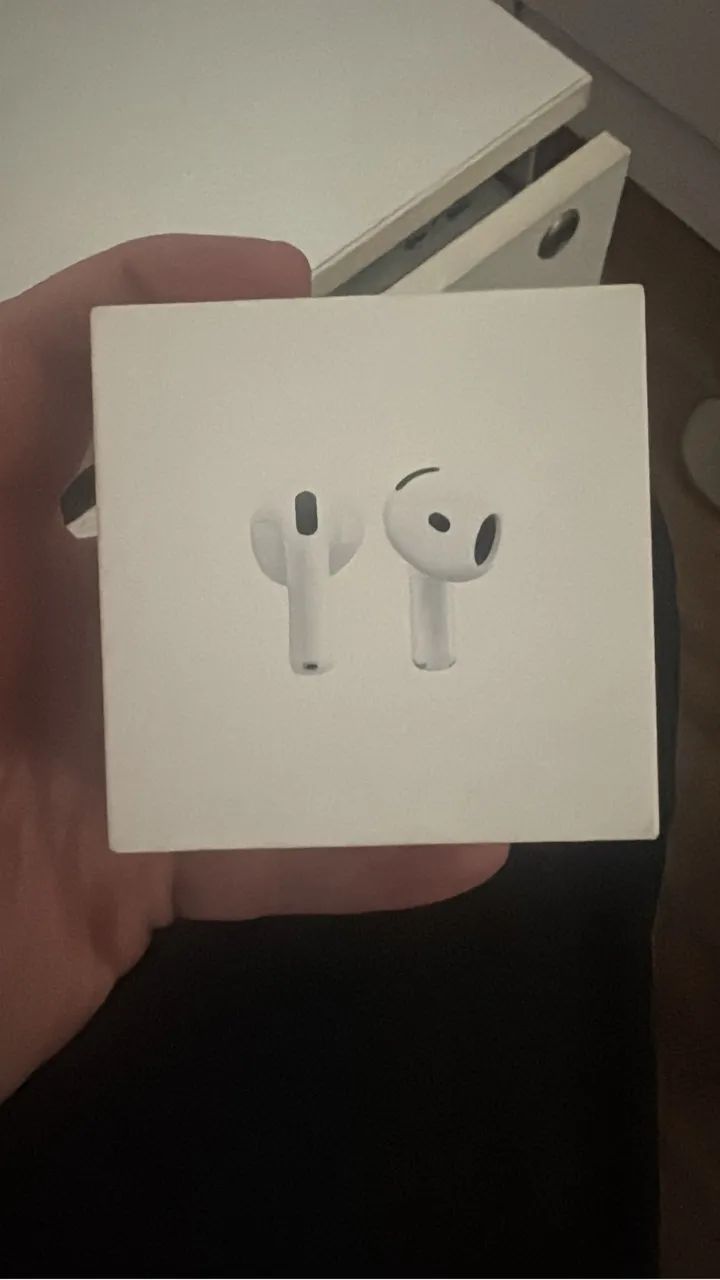 iphone 15 Pro Max 256gb e AirPods 4