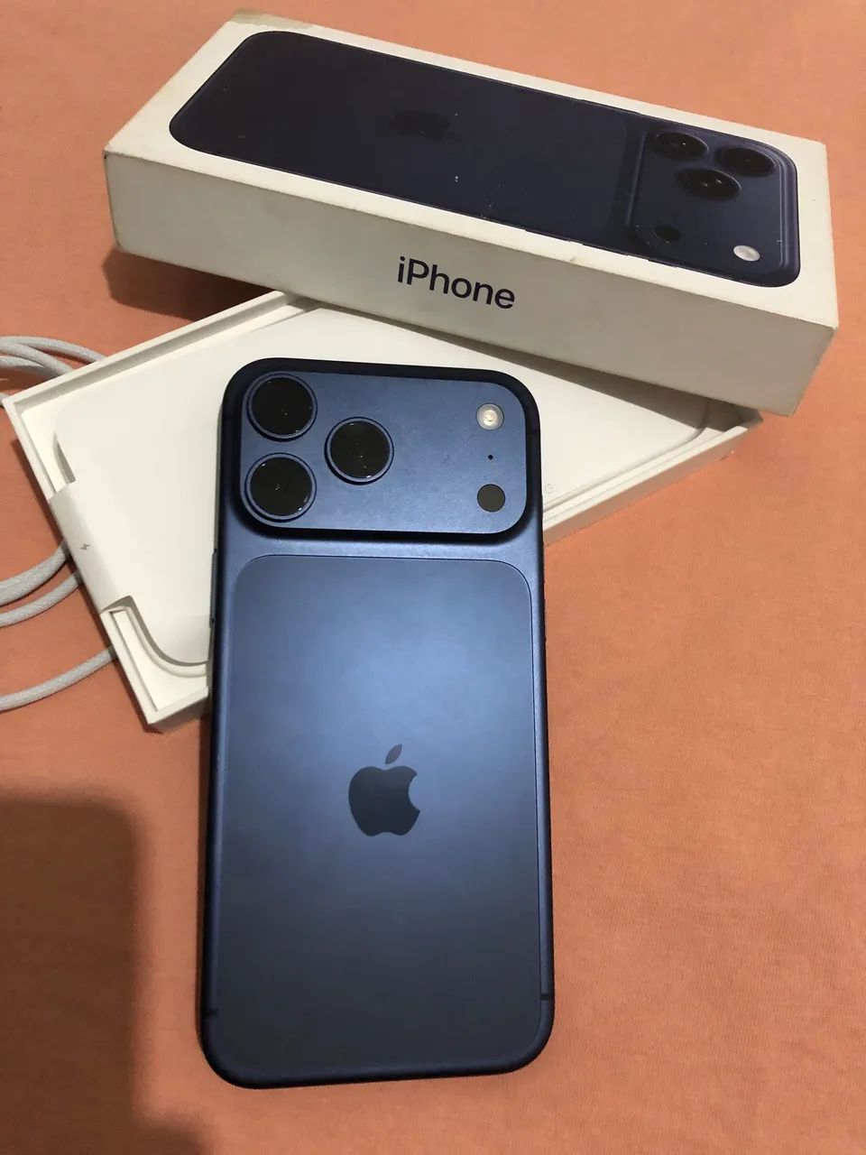 iPhone 17 pro Max - Azul intenso  - Foto 2