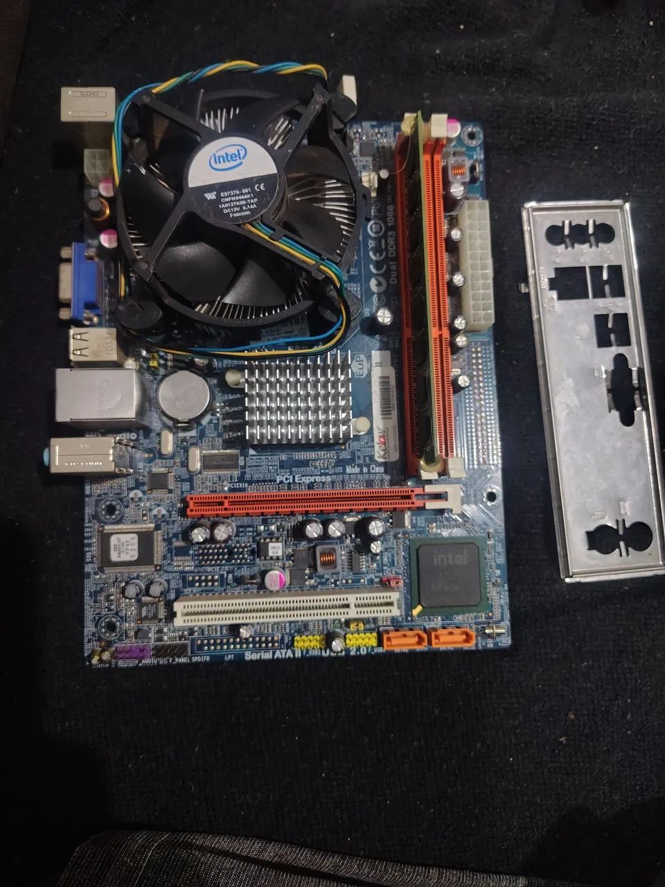 kit placa mãe 775 DDR3 com 4gb de ram - Foto 4