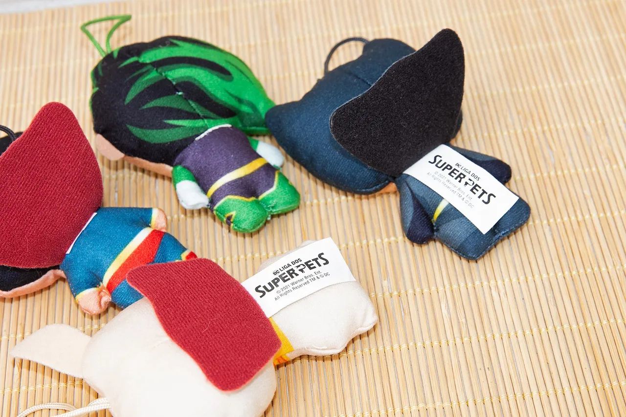 kit 4 pelúcias chaveiro super pets - Foto 3