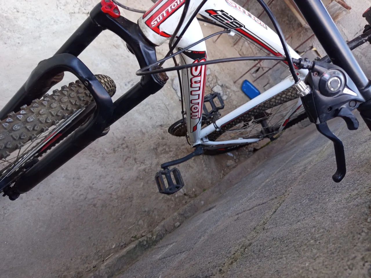 Bicicleta aro 29  sutton  - Foto 2