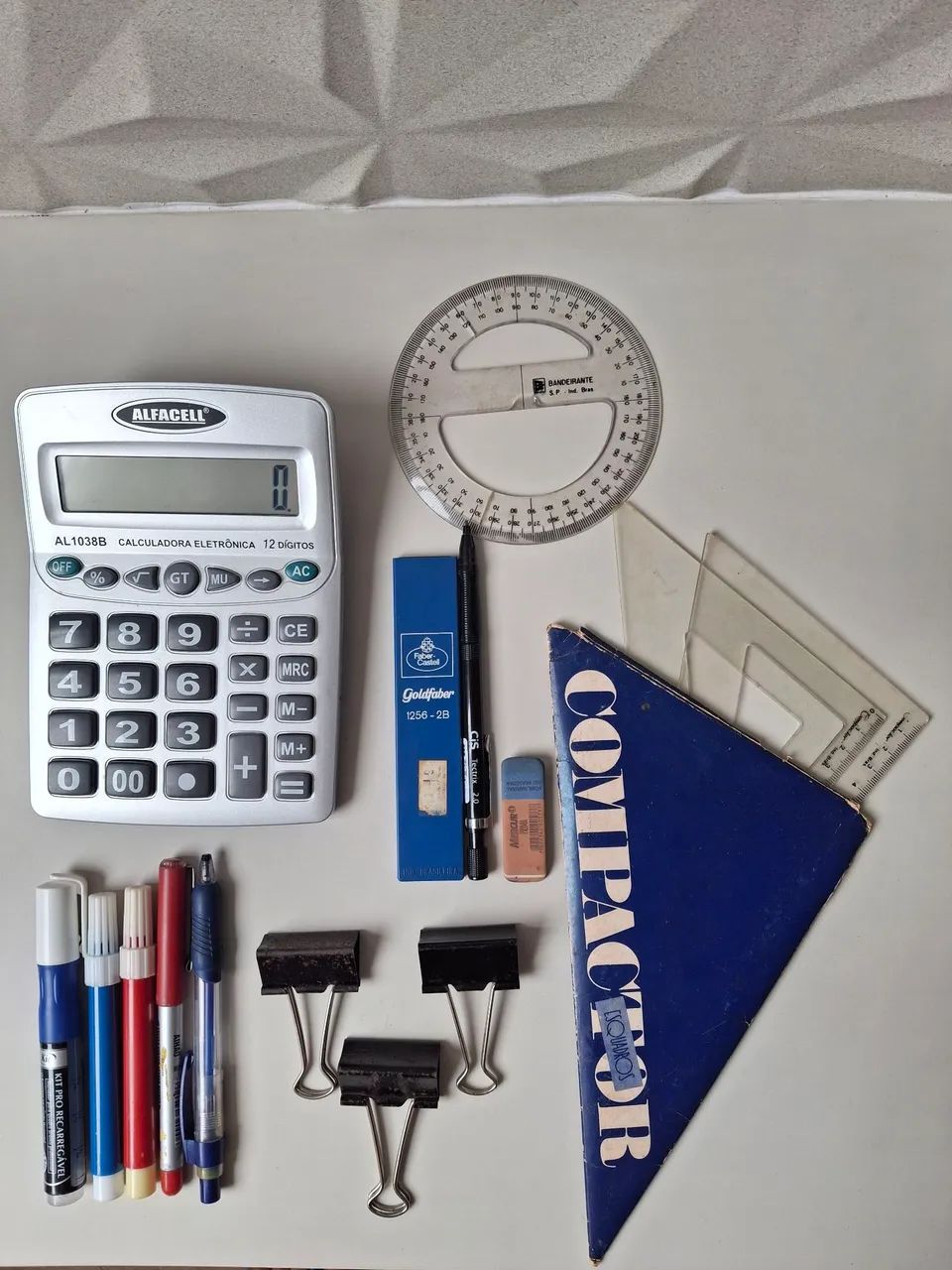 KIT ESCOLAR