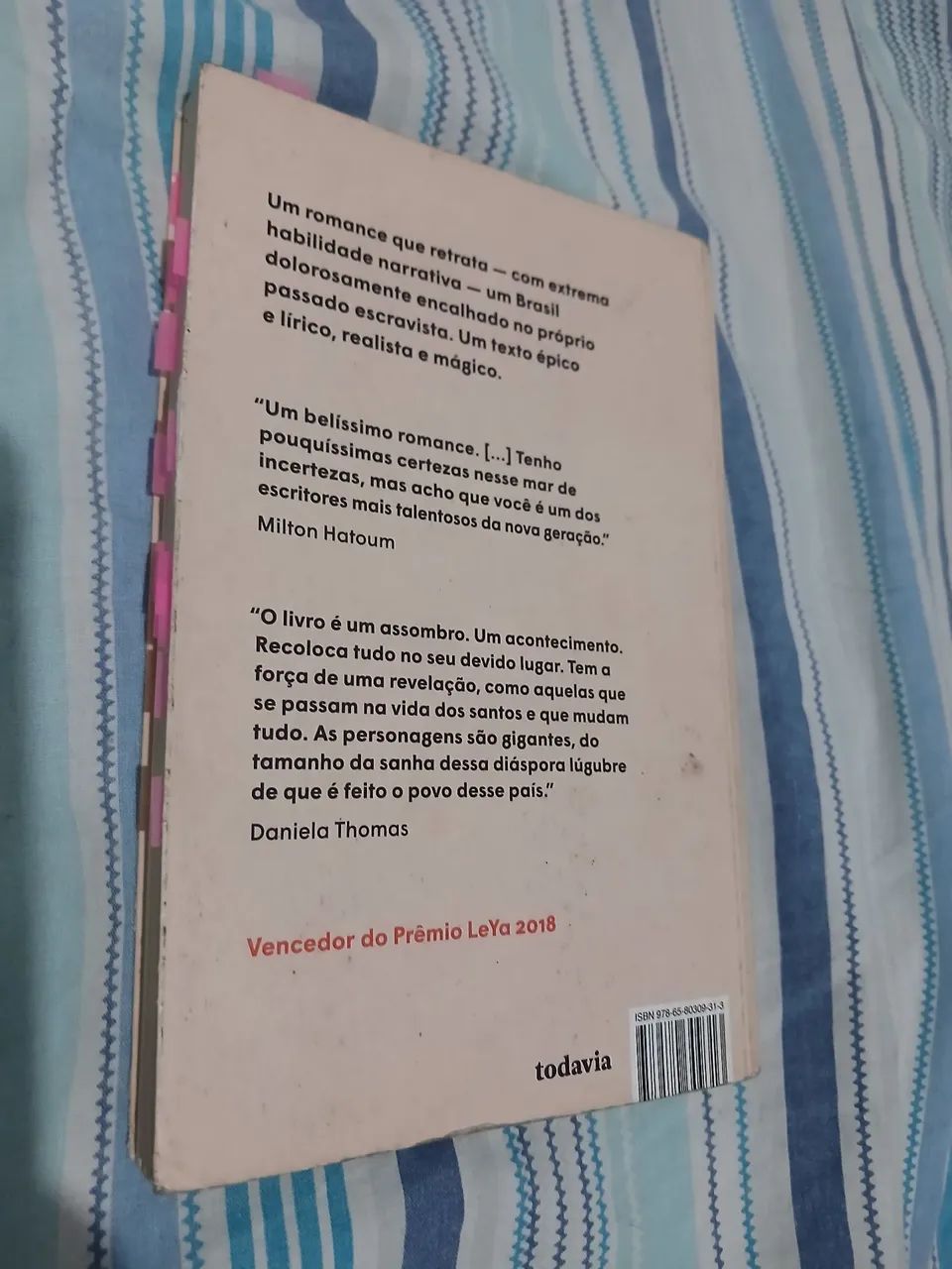 Livro torto arado  - Foto 2