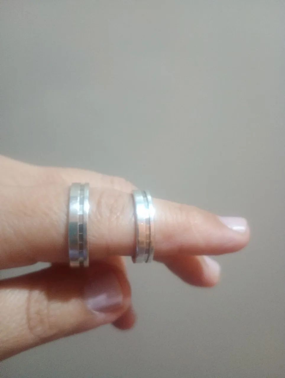 Vendo par de alianças de prata  - Foto 4
