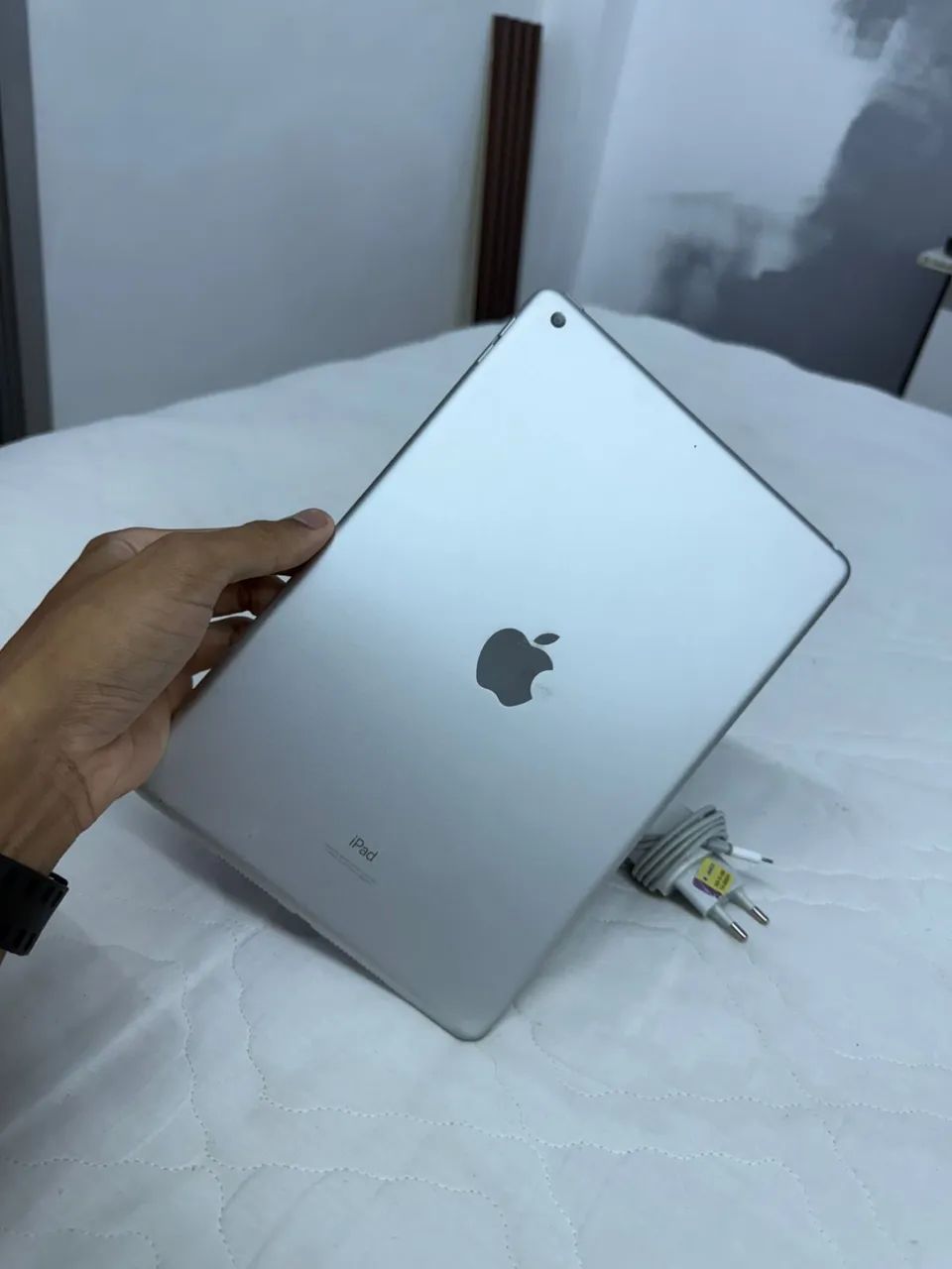 iPad 9° Geração 64Gb - Teclado + Cabo 