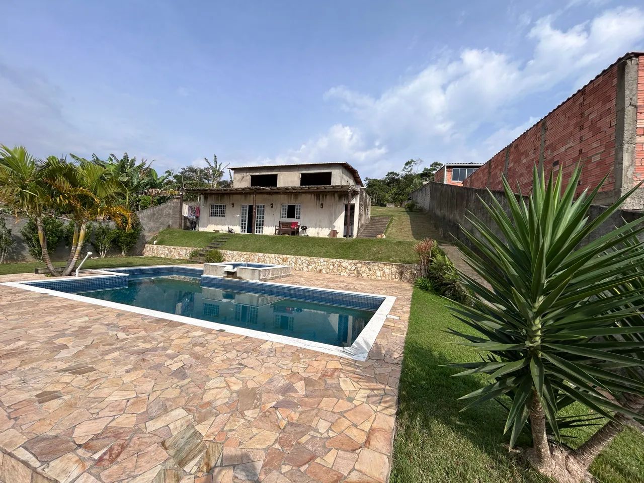 Chácara à venda com piscina 