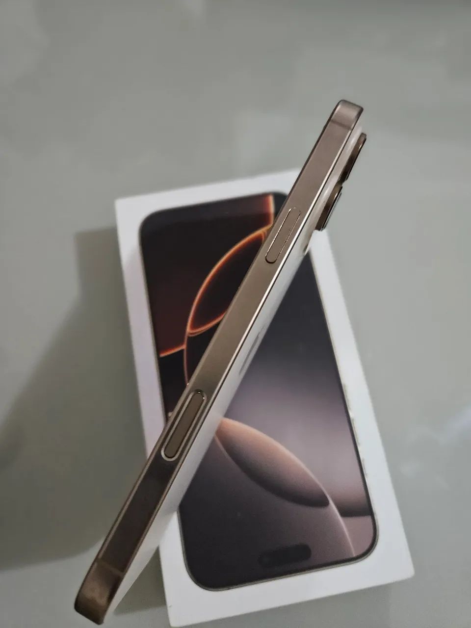 IPhone 16 Pro Max 256 - Foto 2
