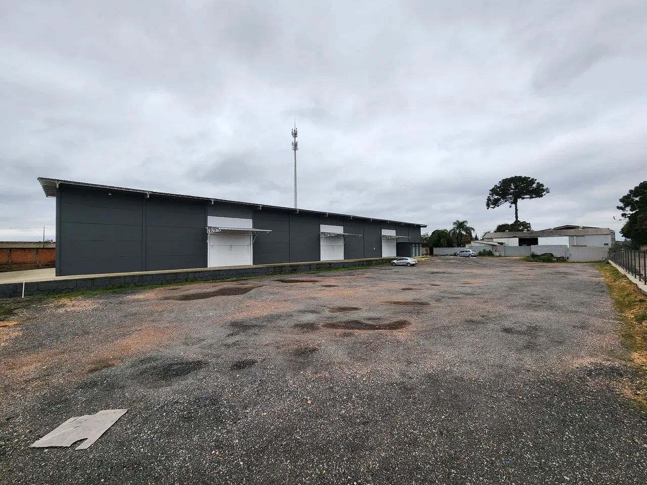 [ALUGA-SE] Barracao / Galpao / Armazem - direto com o proprietário -  - Foto 2