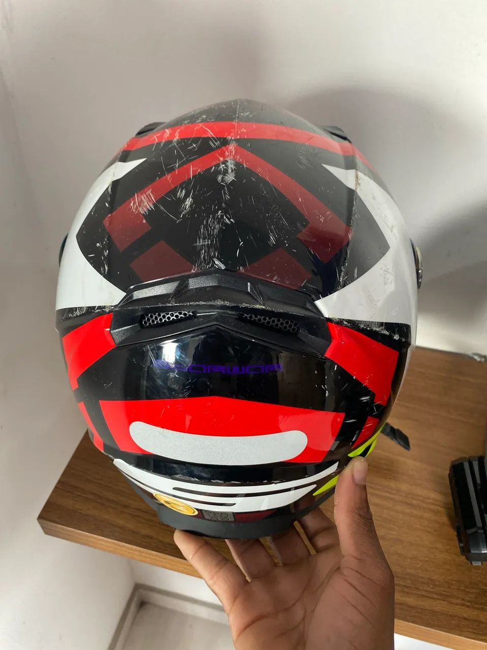 Vendo capacete ls2 com detalhe  - Foto 3