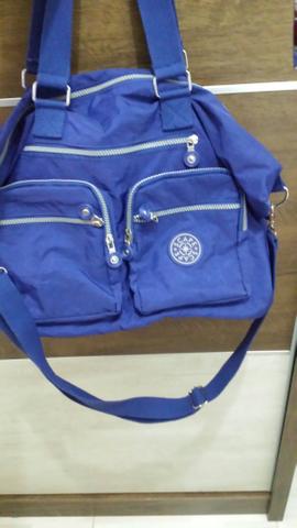 Vendo bolsa bem espaçosa várias divisórias ótima para o dia a dia r$ 80 - Foto 4
