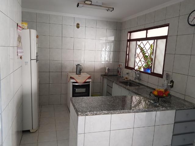 Casa Muito bem construída, 02 suítes com terreno de 363 m2, b. Aeroporto . Confira! - Foto 14