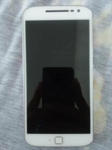 Vendo moto g 4 plus novinho 32 g