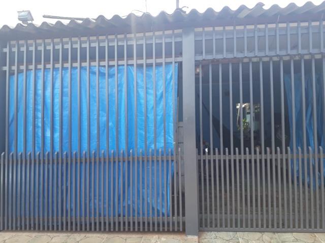 Vendo Casa de 2 quartos,1 banheiro e barraco de fundo - Foto 2