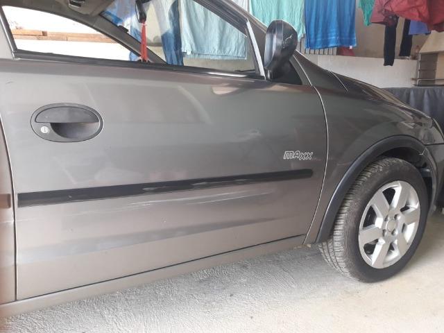 Corsa Hatch - Foto 11