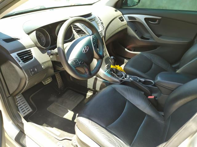 Hyundai Elantra 2015 - Foto 5