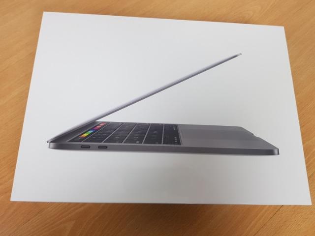 MacBook Pro 2019 Touchbar 13" 1.4Ghz 8Gb RAM - Space Gray - Novo, lacrado