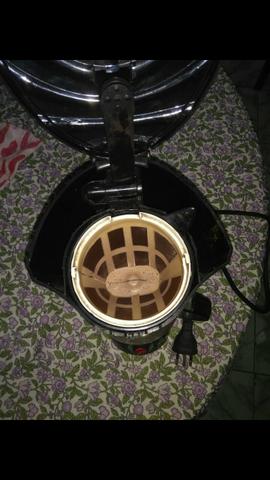 Cafeteira usada poucas vezes - Foto 4