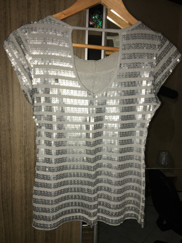 Blusa lantejoulas cinza