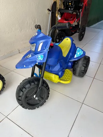 MOTO ELETRICA XT3 6V DUAS MARCHAS AZUL BANDEIRANTE 2700