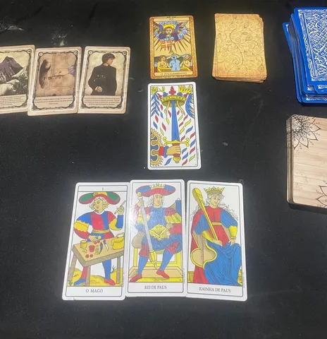 Tarot dos Orixás Grátis  Tarot, Jogo de cartas ciganas, Leituras