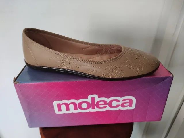 Novos sapatos 2024 da moleca