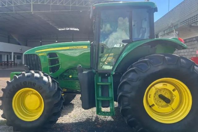 TRATOR COM ATRELADO E PEDAIS JONH DEERE Horta (Matriz) • OLX Portugal