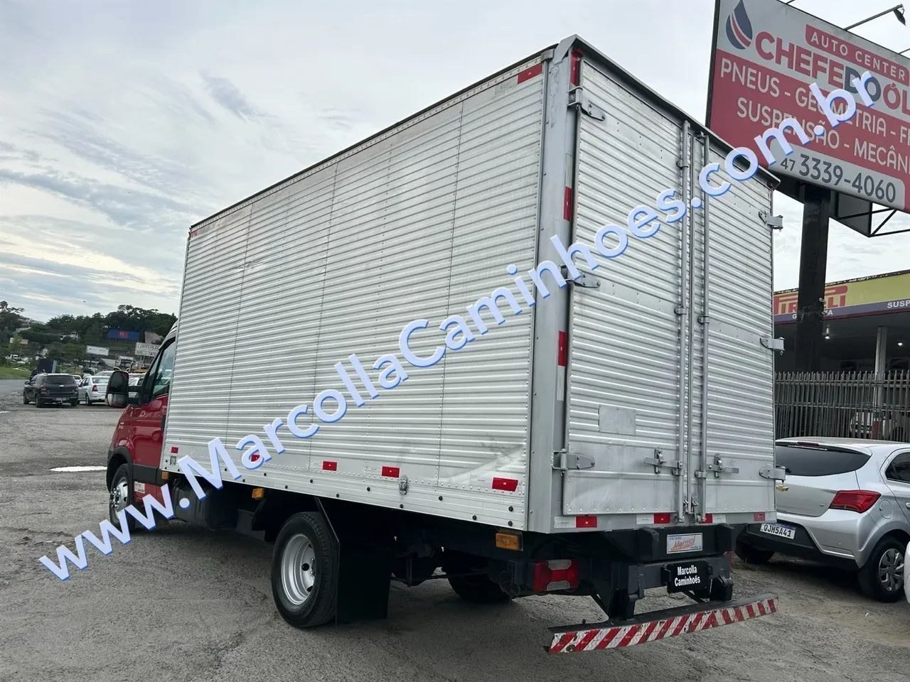 Iveco 55C16 Baú - Foto 4