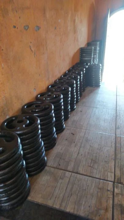 Anilha Vazada Pintada 20, 15, 10, 5, 4, 3, 2 e 1kg, Pronta entrega! Valor 10,00 o quilo. - Foto 5