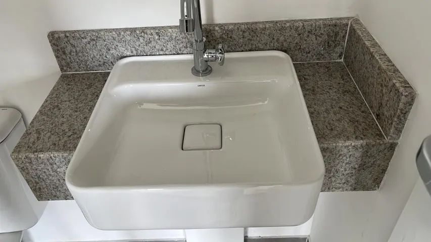 Pias - Granito Branco Itaunas c/ Cuba Deca