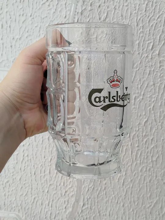 Caneco de chopp carlsberg 700 ml