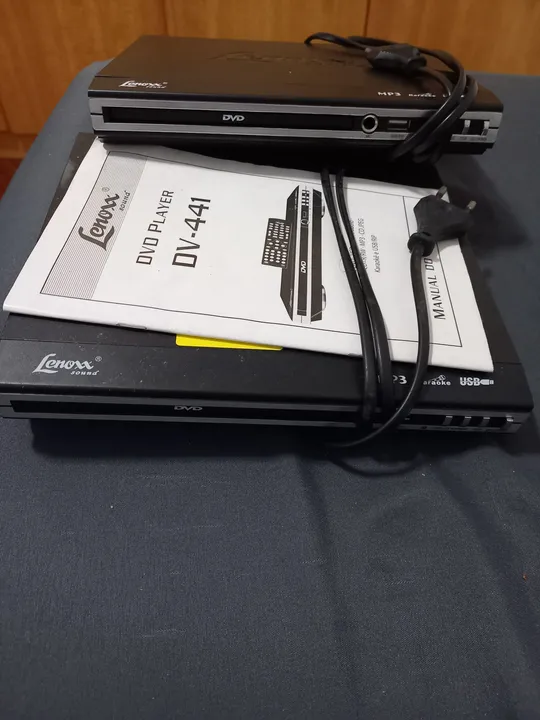 Dois DVD Player Lenox DV-441