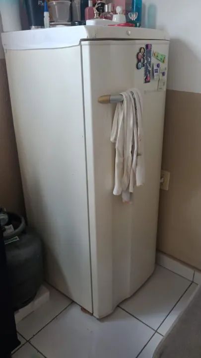 Geladeira usada funcionando