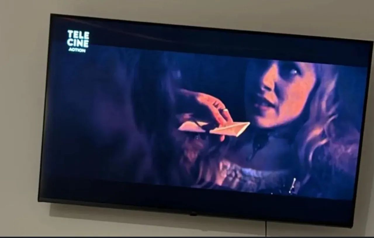 TV Samsung com tela de 43 polegadas - Foto 2