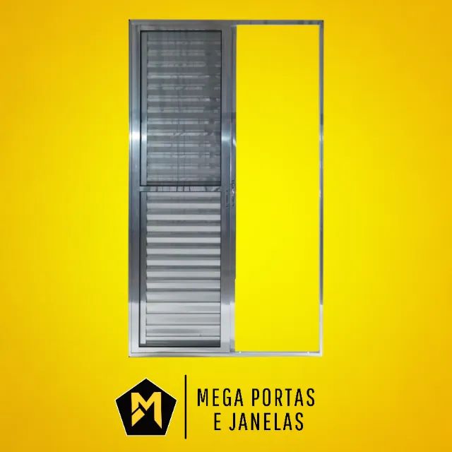 Porta Balcão Três Folhas Móveis Alumínio Brilhante