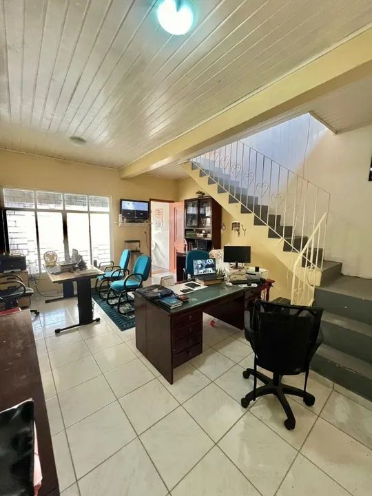 Casa, 300m², 5/4 no marco.